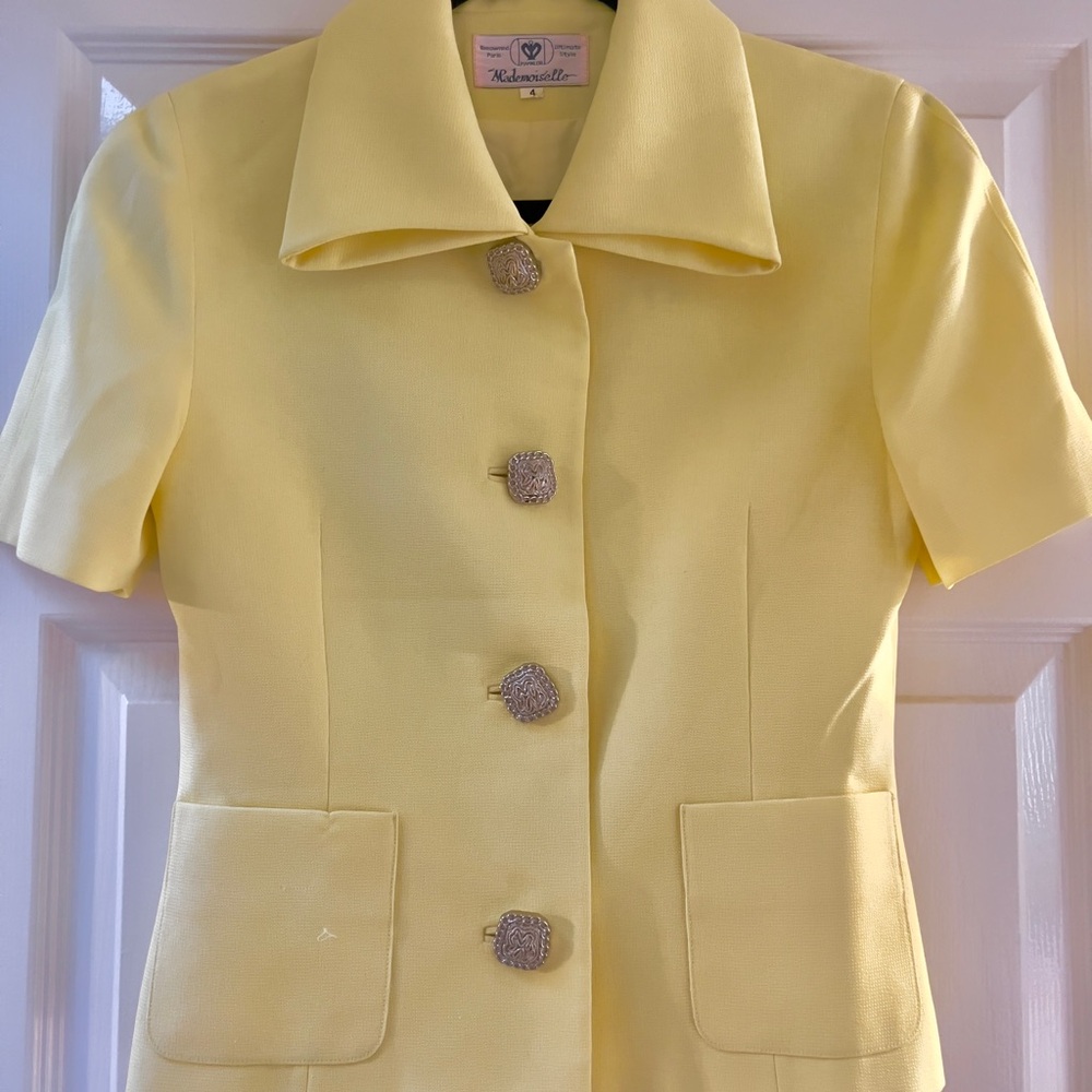 Mademoiselle Yellow collared jacket